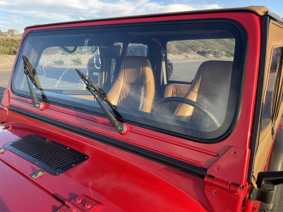 1993 Jeep YJ Wrangler - Image 21 of 31