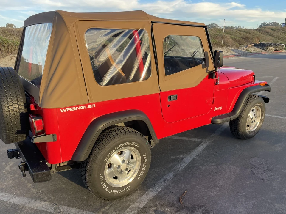 1993 Jeep YJ Wrangler - Image 24 of 31