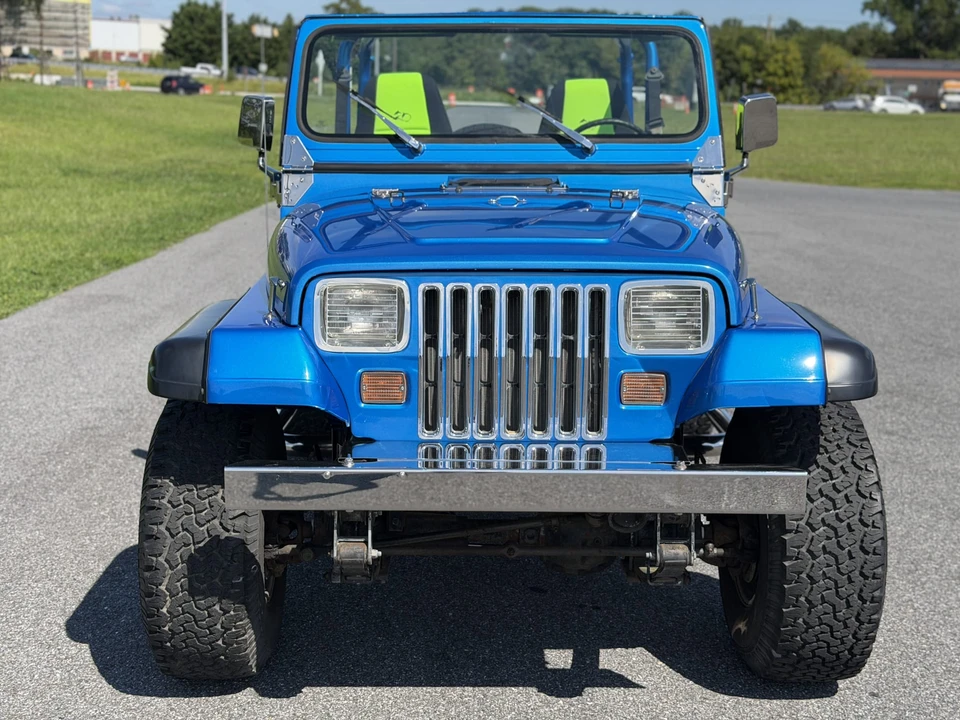 1993 Jeep YJ Wrangler - Image 6 of 31