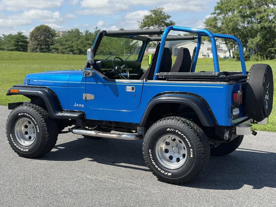 1993 Jeep YJ Wrangler - Image 26 of 31