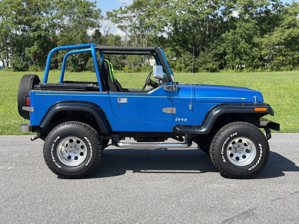 1993 Jeep YJ Wrangler - Image 16 of 31