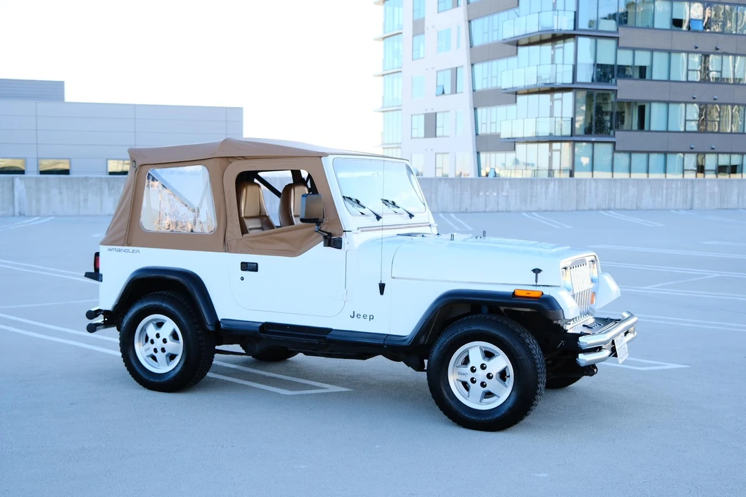 1993 Jeep YJ Wrangler - Image 11 of 31