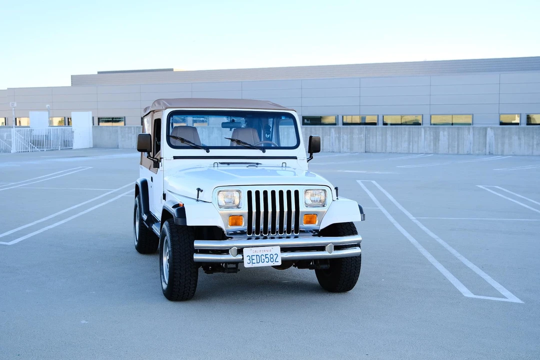 1993 Jeep YJ Wrangler - Image 7 of 31