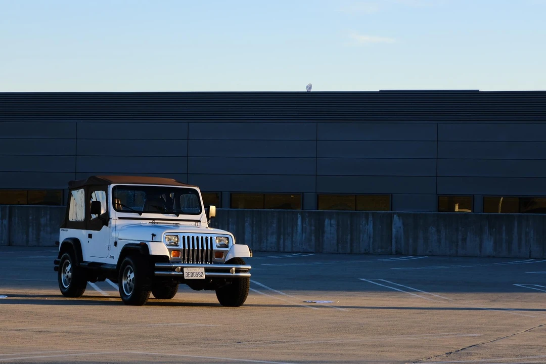 1993 Jeep YJ Wrangler - Image 8 of 31