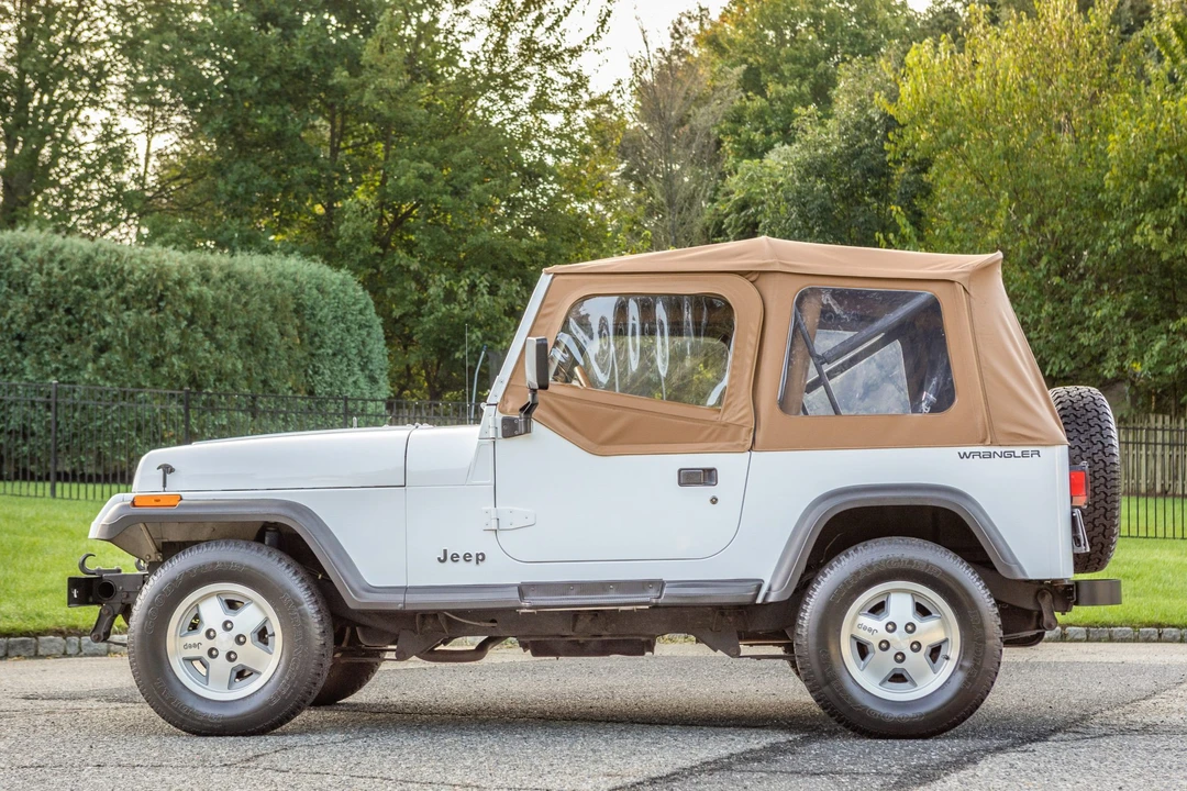 1993 Jeep YJ Wrangler - Image 3 of 31