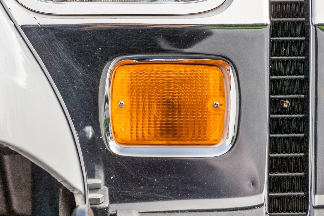 1993 Jeep YJ Wrangler - Image 14 of 31