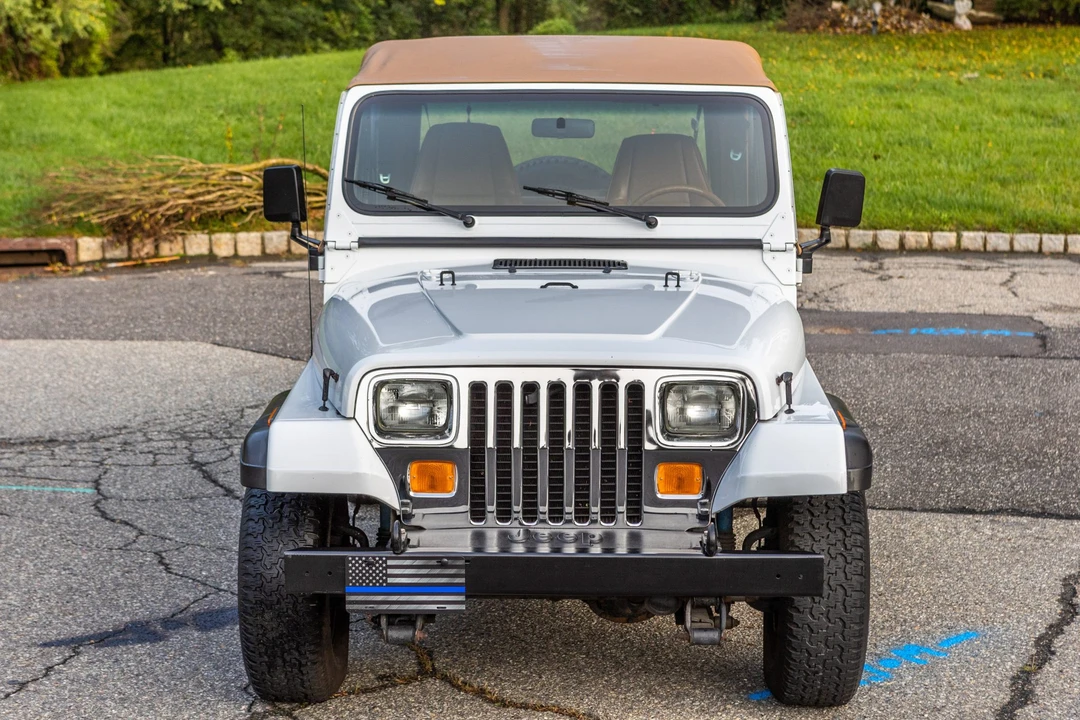 1993 Jeep YJ Wrangler - Image 9 of 31