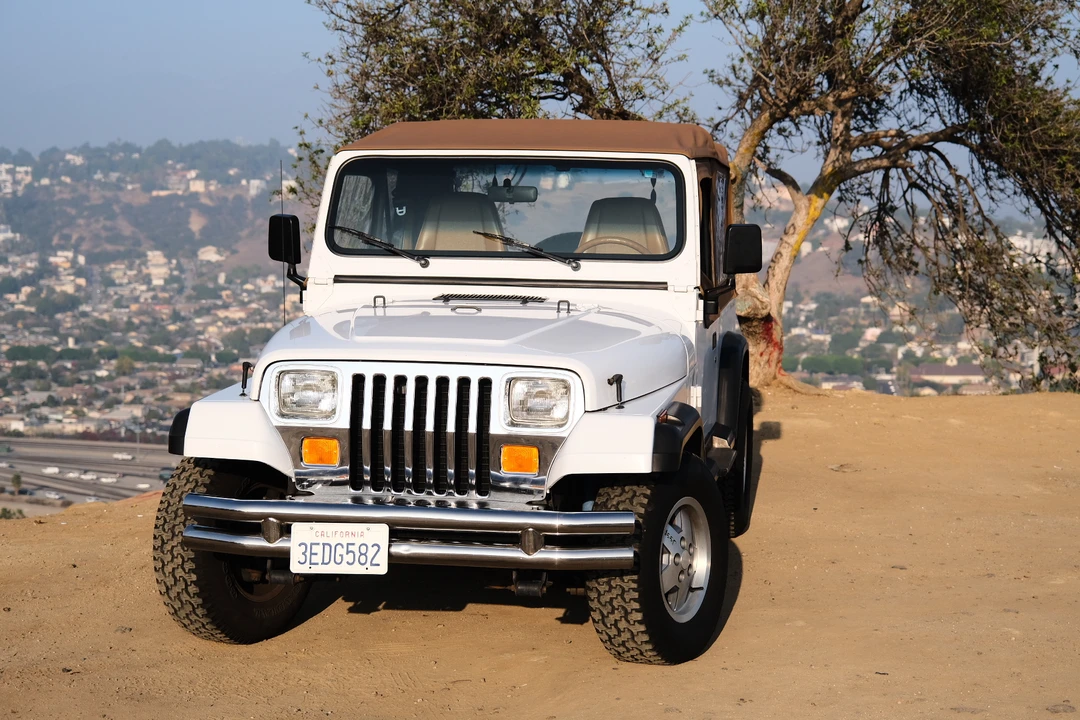 1993 Jeep YJ Wrangler - Image 25 of 31