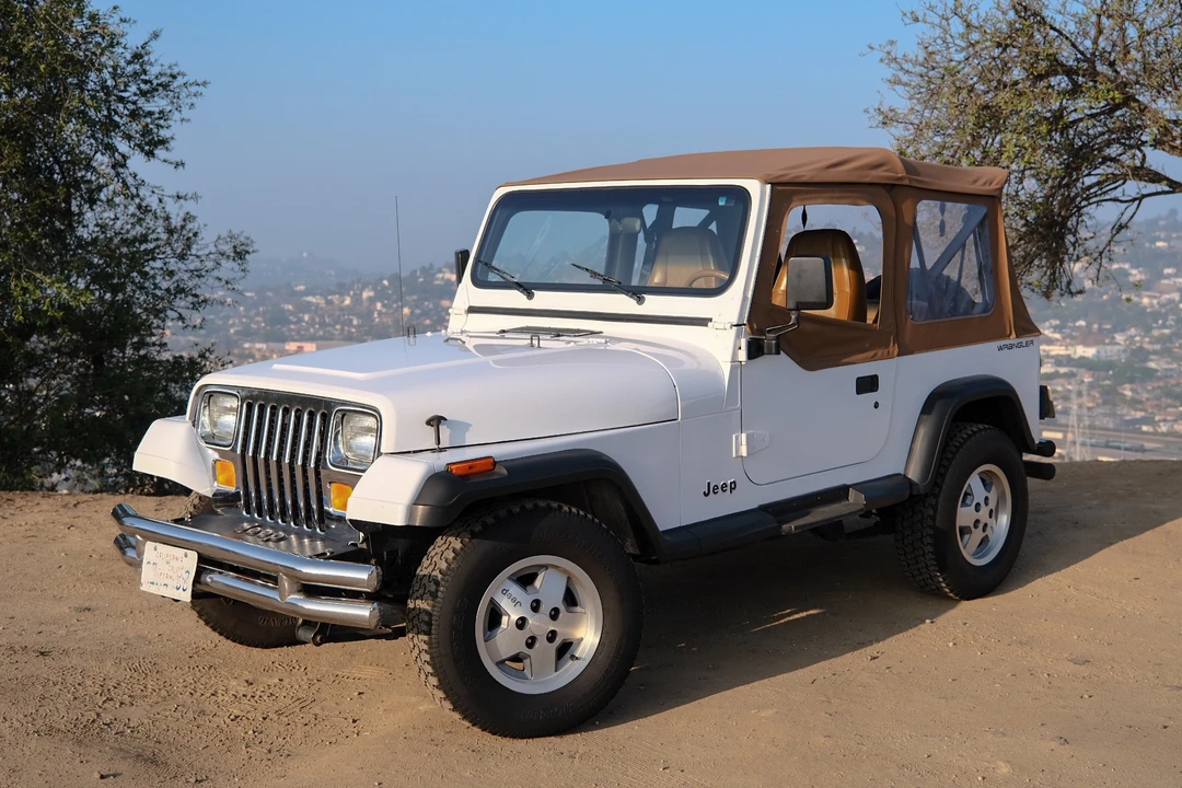1993 Jeep YJ Wrangler - Image 23 of 31
