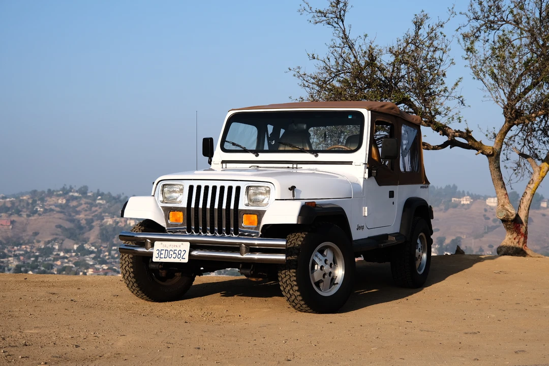 1993 Jeep YJ Wrangler - Image 24 of 31