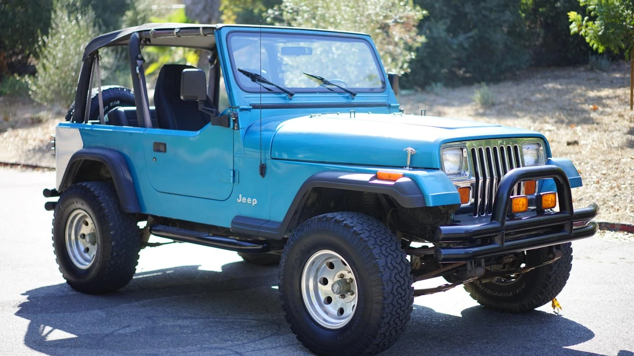 1993 Jeep YJ Wrangler - Image 9 of 31