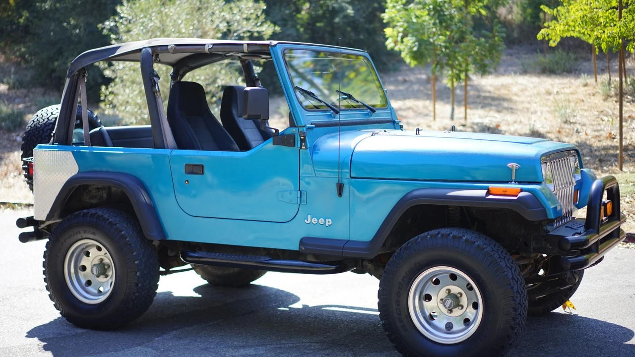 1993 Jeep YJ Wrangler - Image 12 of 31