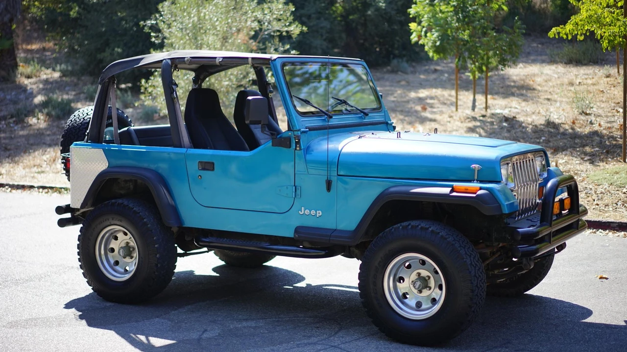 1993 Jeep YJ Wrangler - Image 11 of 31