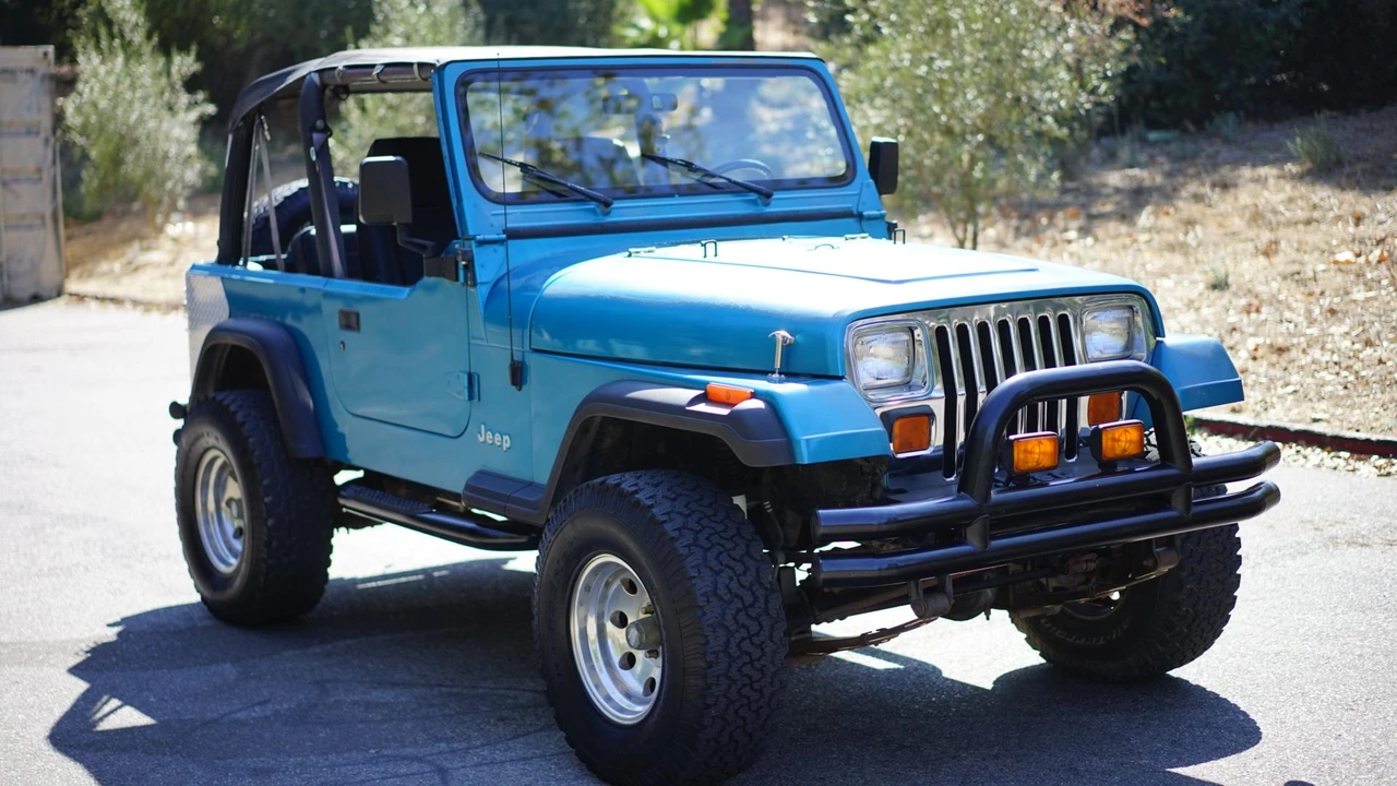 1993 Jeep YJ Wrangler - Image 8 of 31