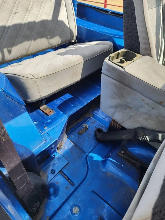 1993 Jeep YJ Wrangler - Image 8 of 12