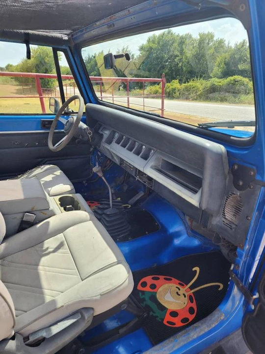 1993 Jeep YJ Wrangler - Image 6 of 12