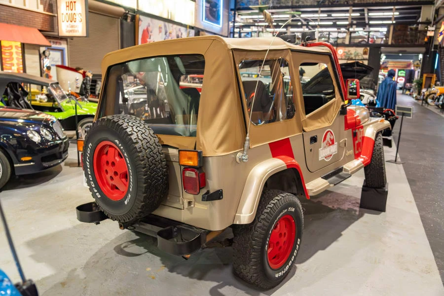 1993 Jeep YJ Wrangler - Image 6 of 15