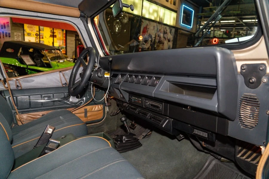 1993 Jeep YJ Wrangler - Image 11 of 15