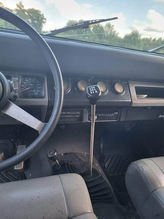 1993 Jeep YJ Wrangler - Image 8 of 9