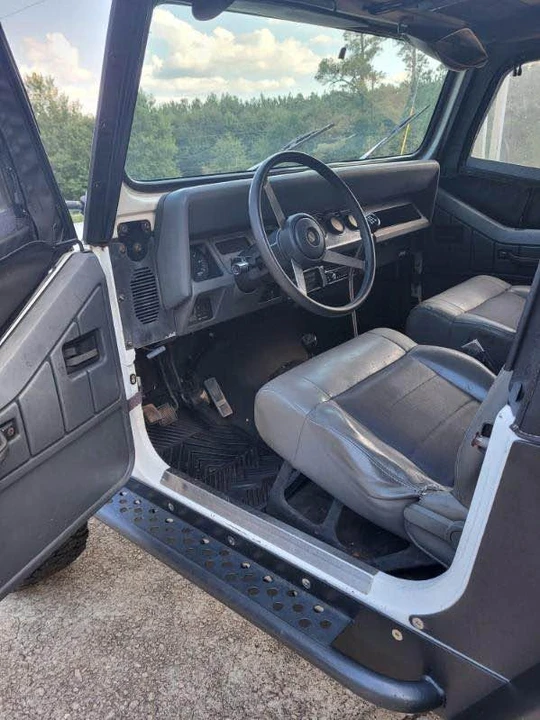 1993 Jeep YJ Wrangler - Image 5 of 9