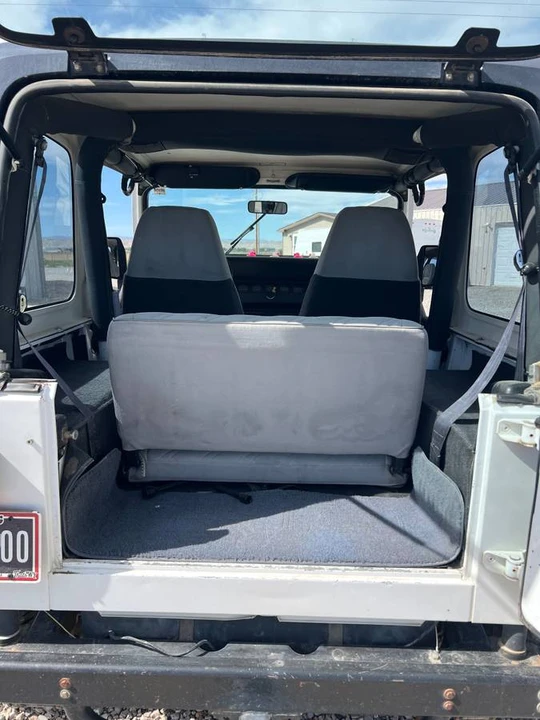 1993 Jeep YJ Wrangler - Image 5 of 12