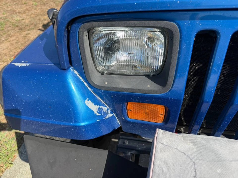 1993 Jeep YJ Wrangler - Image 7 of 10