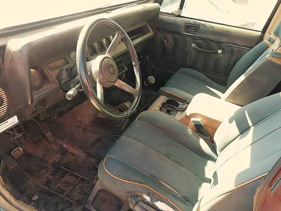 1993 Jeep YJ Wrangler - Image 3 of 5