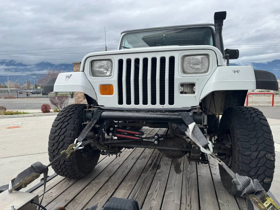 1993 Jeep YJ Wrangler - Image 5 of 9