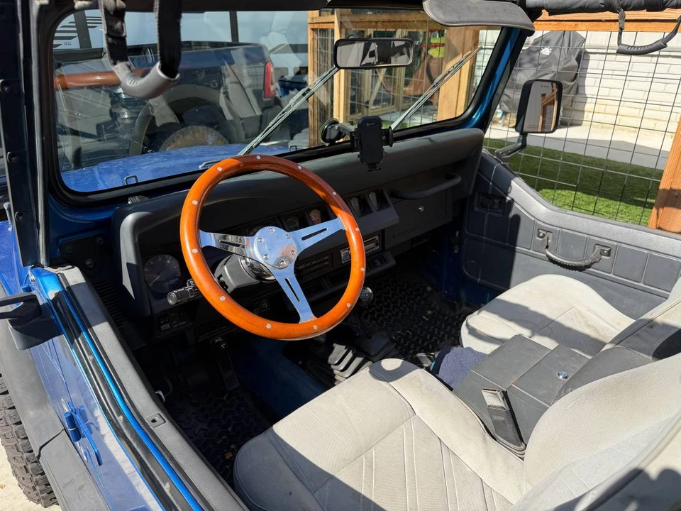 1993 Jeep YJ Wrangler - Image 8 of 10