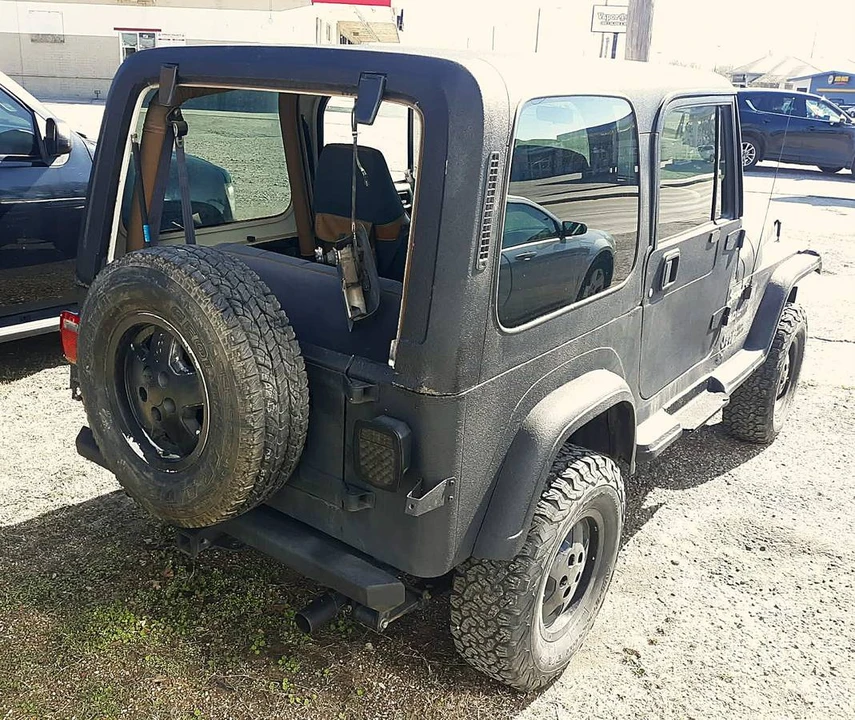 1993 Jeep YJ Wrangler - Image 2 of 5