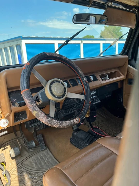 1993 Jeep YJ Wrangler - Image 10 of 11