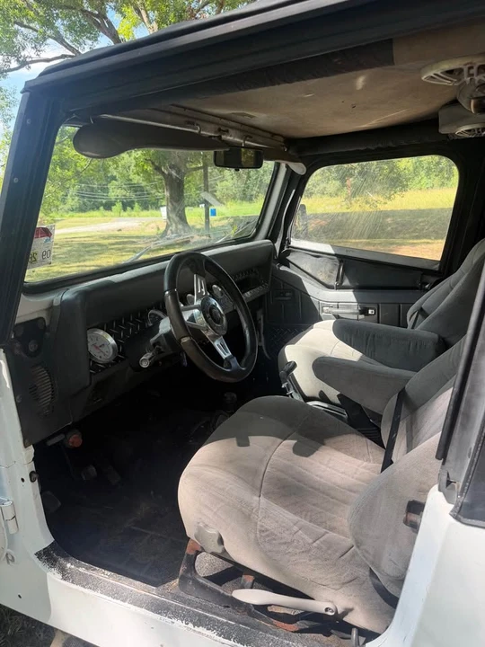 1993 Jeep YJ Wrangler - Image 5 of 7