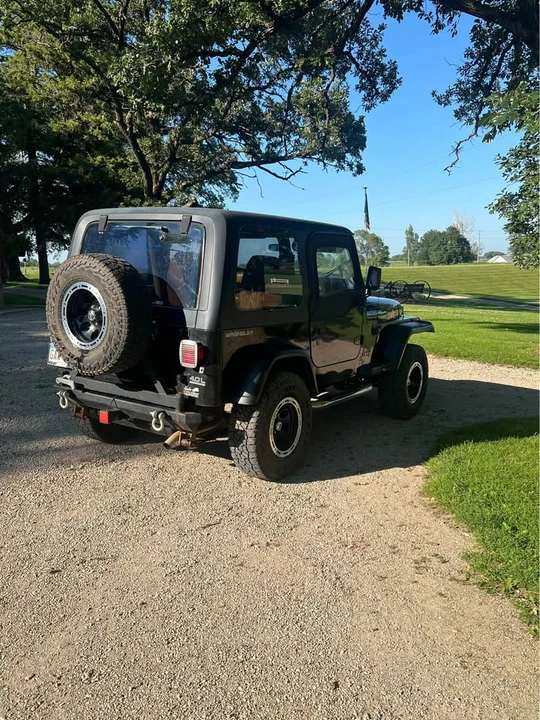 1993 Jeep YJ Wrangler - Image 4 of 11