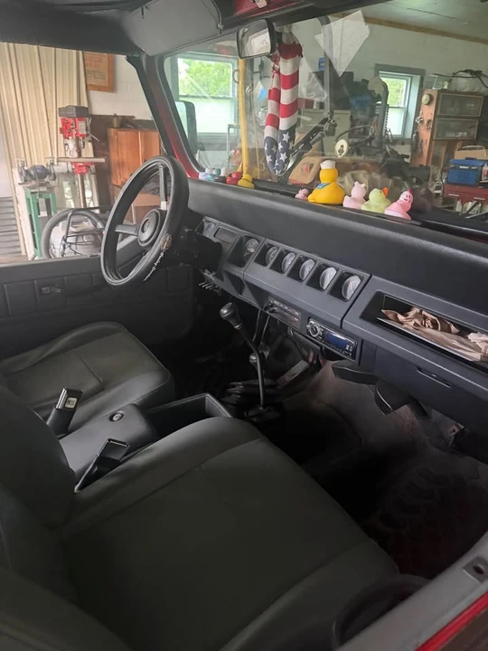 1993 Jeep YJ Wrangler - Image 5 of 12