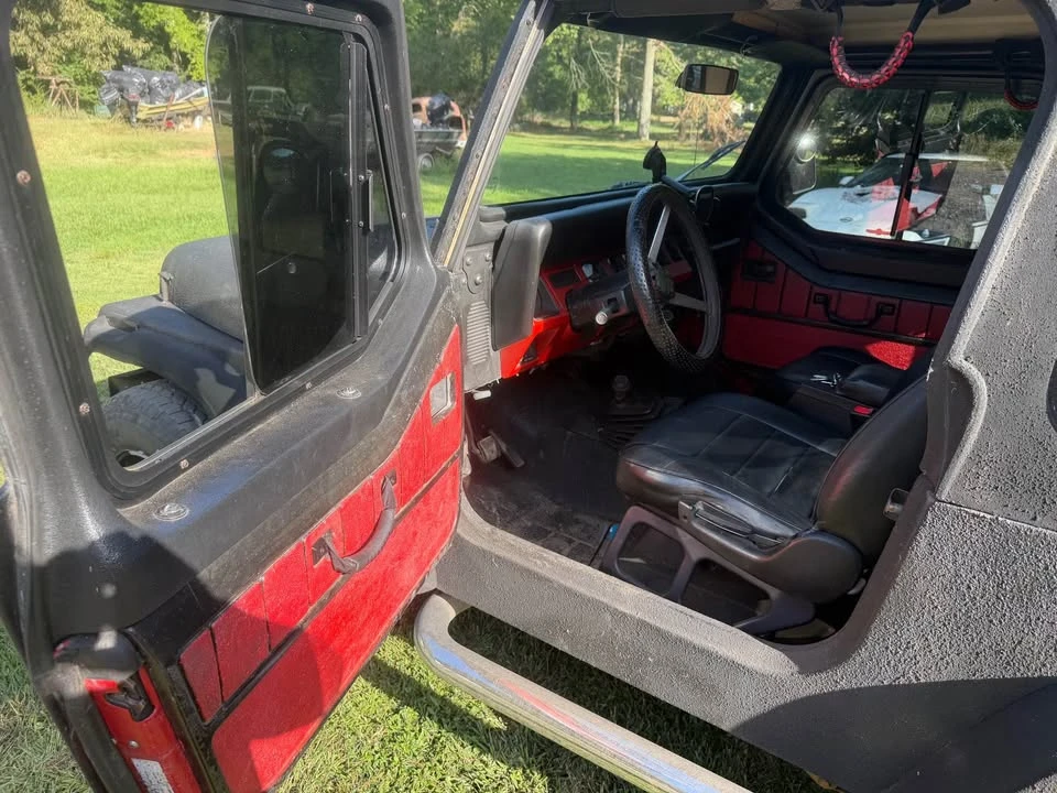 1993 Jeep YJ Wrangler - Image 6 of 14