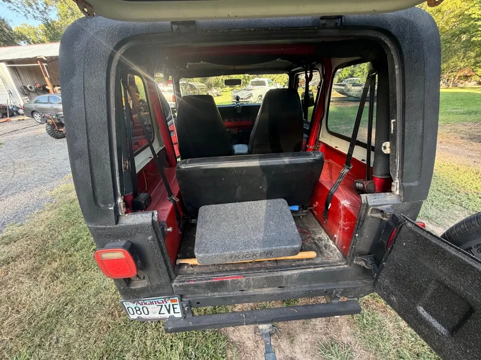 1993 Jeep YJ Wrangler - Image 11 of 14