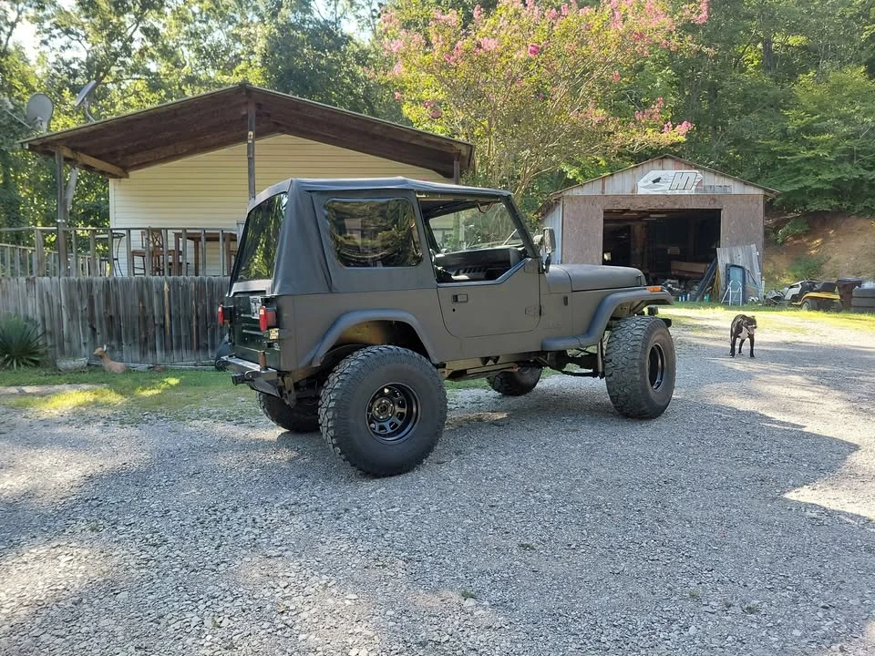 1993 Jeep YJ Wrangler - Image 4 of 15