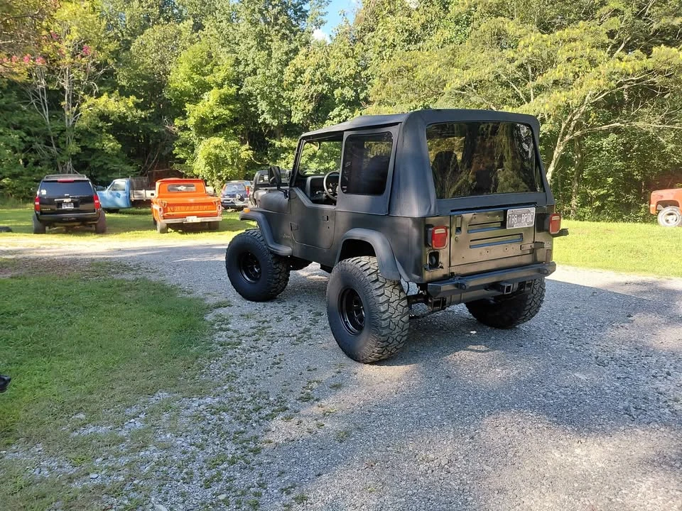 1993 Jeep YJ Wrangler - Image 7 of 15