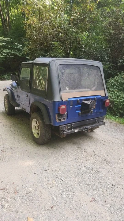 1993 Jeep YJ Wrangler - Image 4 of 8