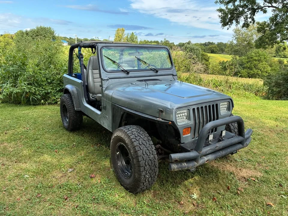 1993 Jeep YJ Wrangler - Image 4 of 10