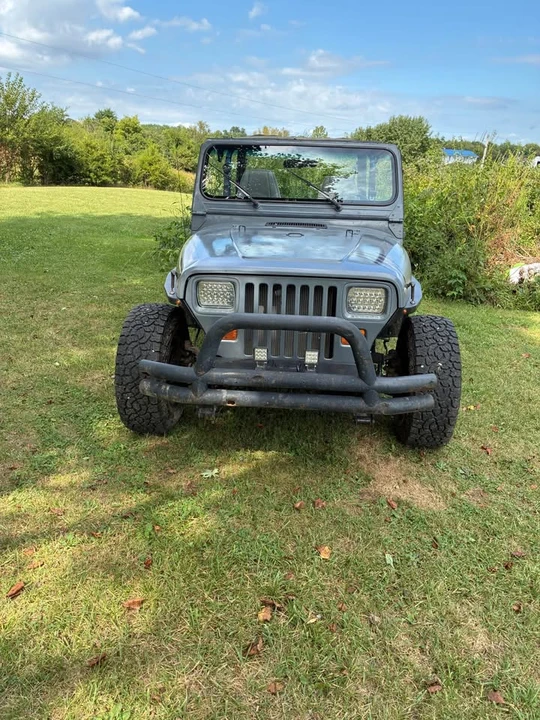 1993 Jeep YJ Wrangler - Image 9 of 10