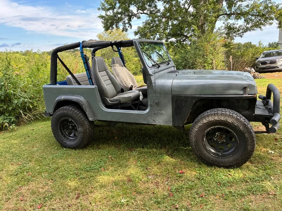 1993 Jeep YJ Wrangler - Image 5 of 10