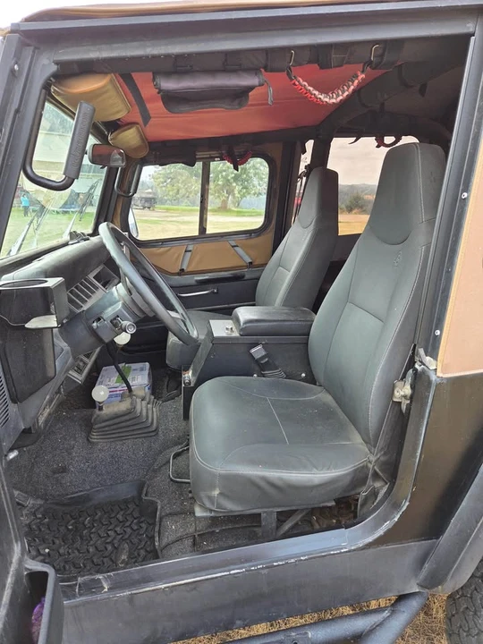 1993 Jeep YJ Wrangler - Image 4 of 13
