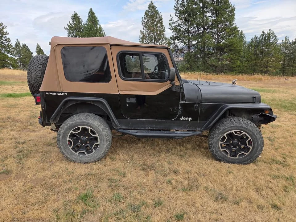1993 Jeep YJ Wrangler - Image 12 of 13