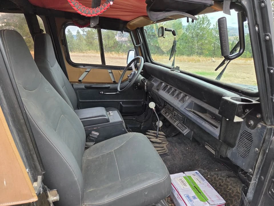 1993 Jeep YJ Wrangler - Image 11 of 13