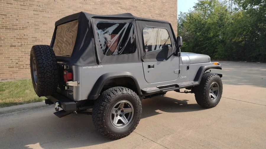 1993 Jeep YJ Wrangler - Image 9 of 12
