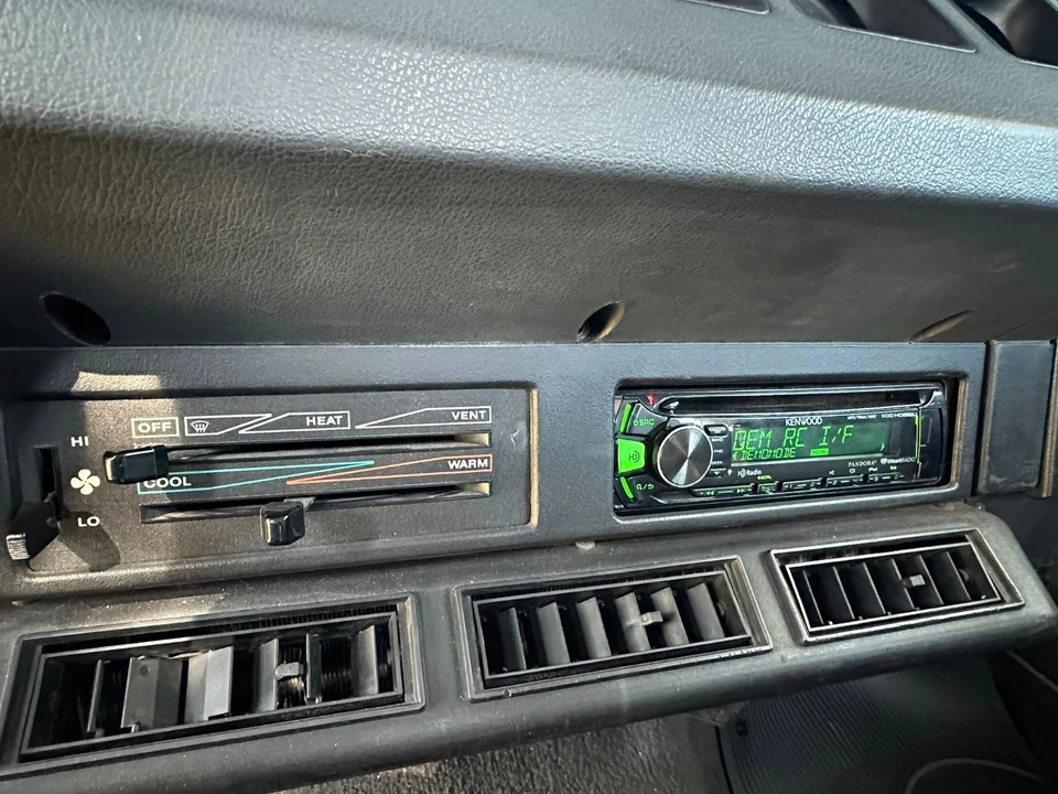1993 Jeep YJ Wrangler - Image 12 of 20