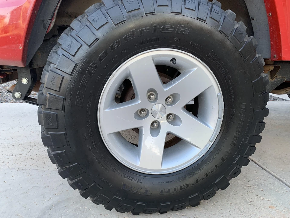 1993 Jeep YJ Wrangler - Image 25 of 31