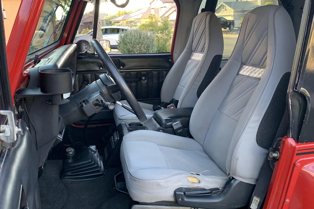 1993 Jeep YJ Wrangler - Image 29 of 31