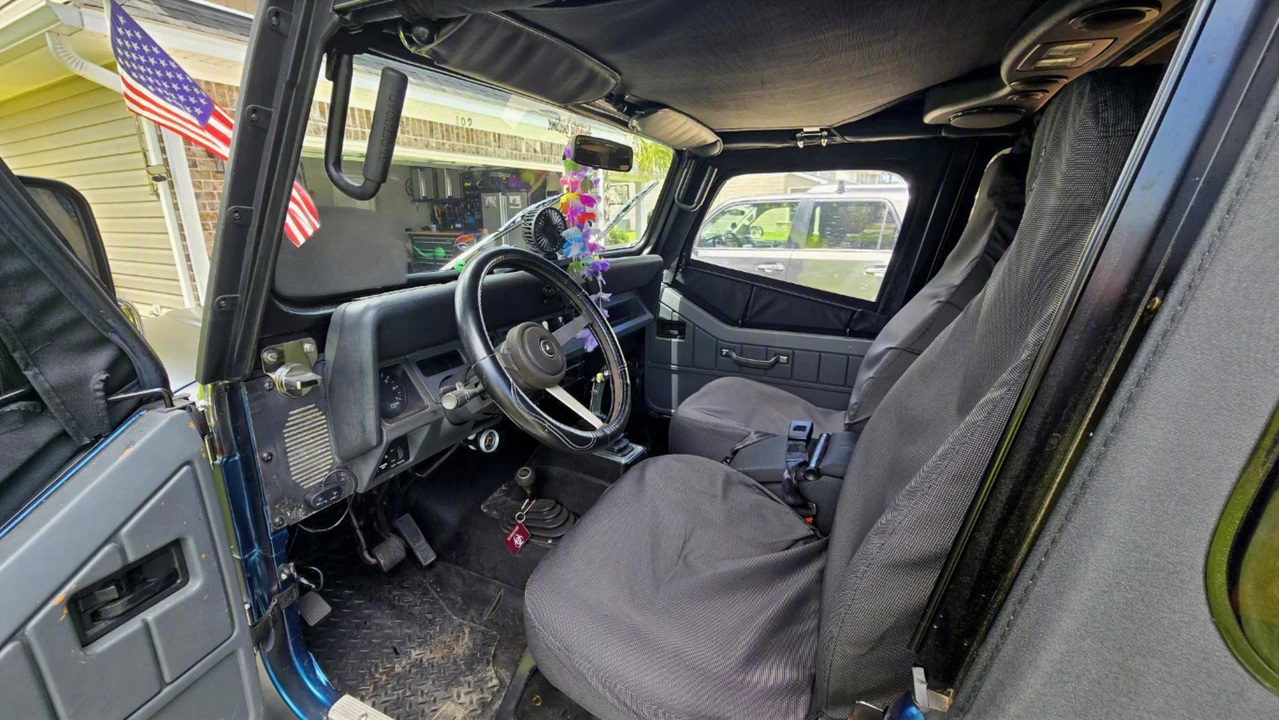 1993 Jeep YJ Wrangler - Image 9 of 14